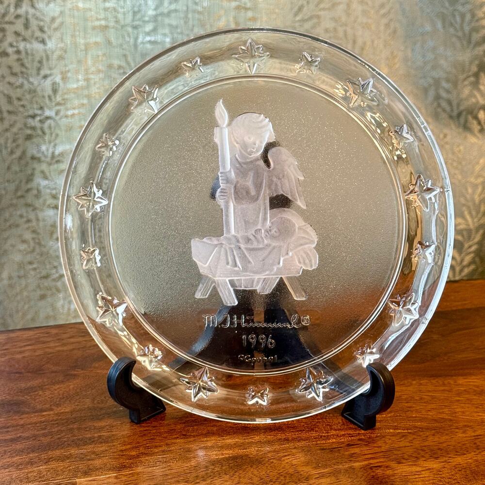1996 M.I. Hummel Goebel Frosted Glass Angel Christmas Collector Plate